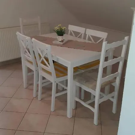 Rege Apartment *