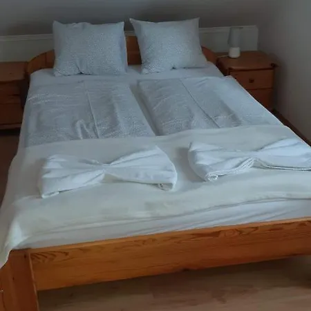 Rege Apartament Alsóörs