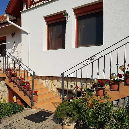 Rege Apartman Alsóörs